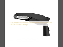 Ekologiczne światło uliczne o mocy 50 W z klasą ochrony IP66 i napięciem wejściowym AC100-277V