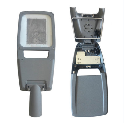 Zewnętrzne oświetlenie uliczne LED z ochroną IP66 i wysoką skutecznością świetlną, odpowiednie do różnych wysokości montażu