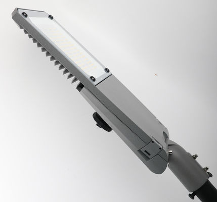 120° kąt wiązki LED Street Light Housing In Dark Gray 50 lat Żywotność Wysoka trwałość