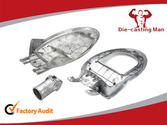 Wysokowydajna aluminiowa obudowa oświetlenia ulicznego LED do jezdni 880 x 380 x 180 mm